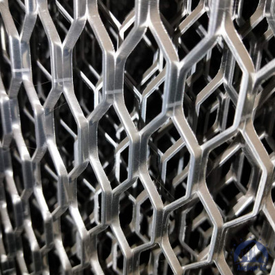 Алюминиевая декоративная просечно-вытяжная сетка 6х30х6,25 мм купить в Адлере